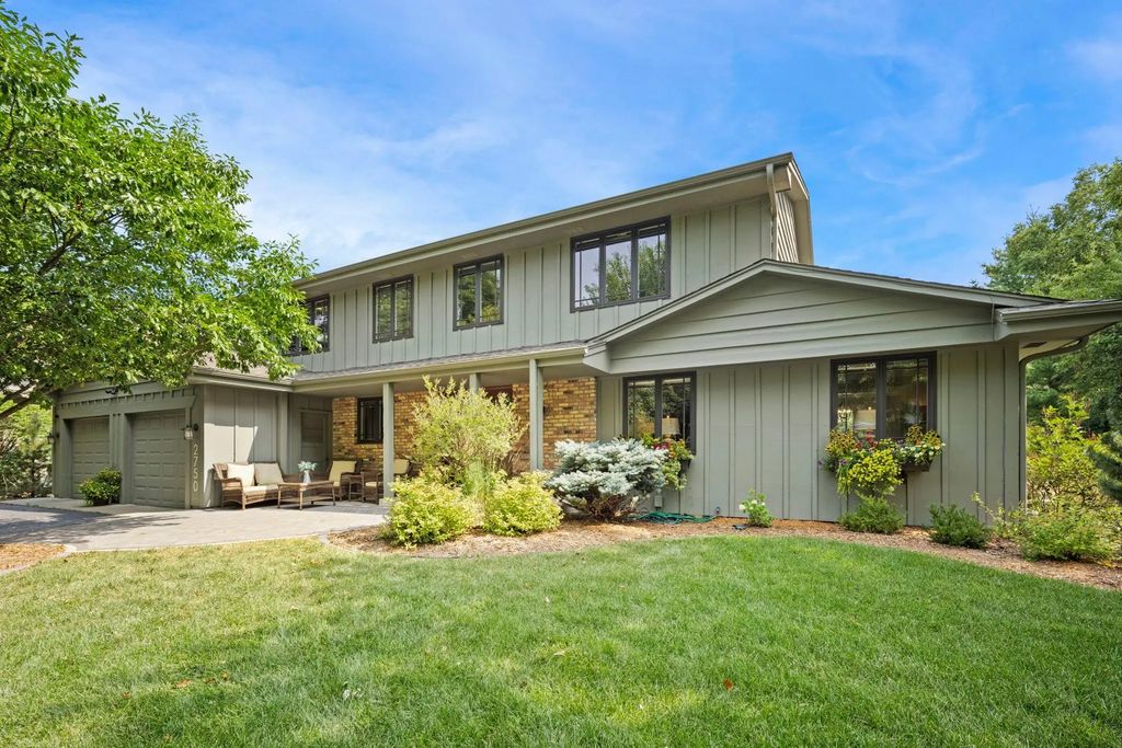 2750 Fountain Lane N, Plymouth