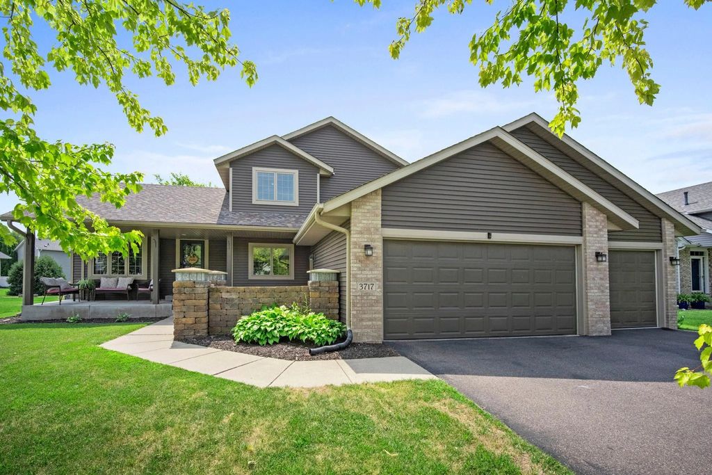 3717 90th Crescent N, Brooklyn Park