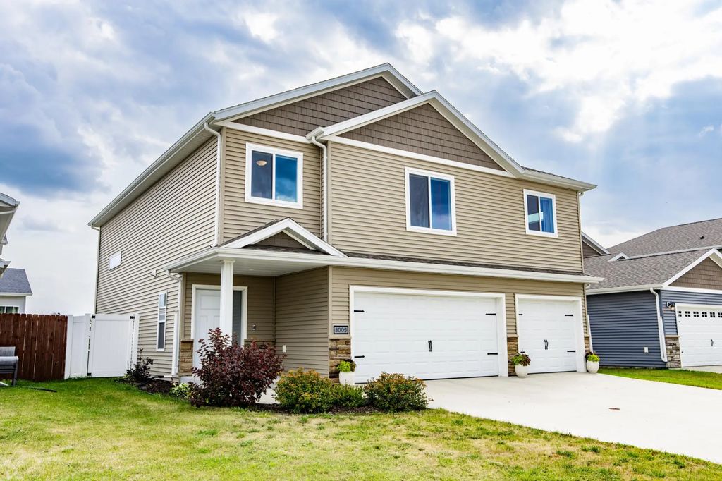 3005 38th Avenue S, Moorhead