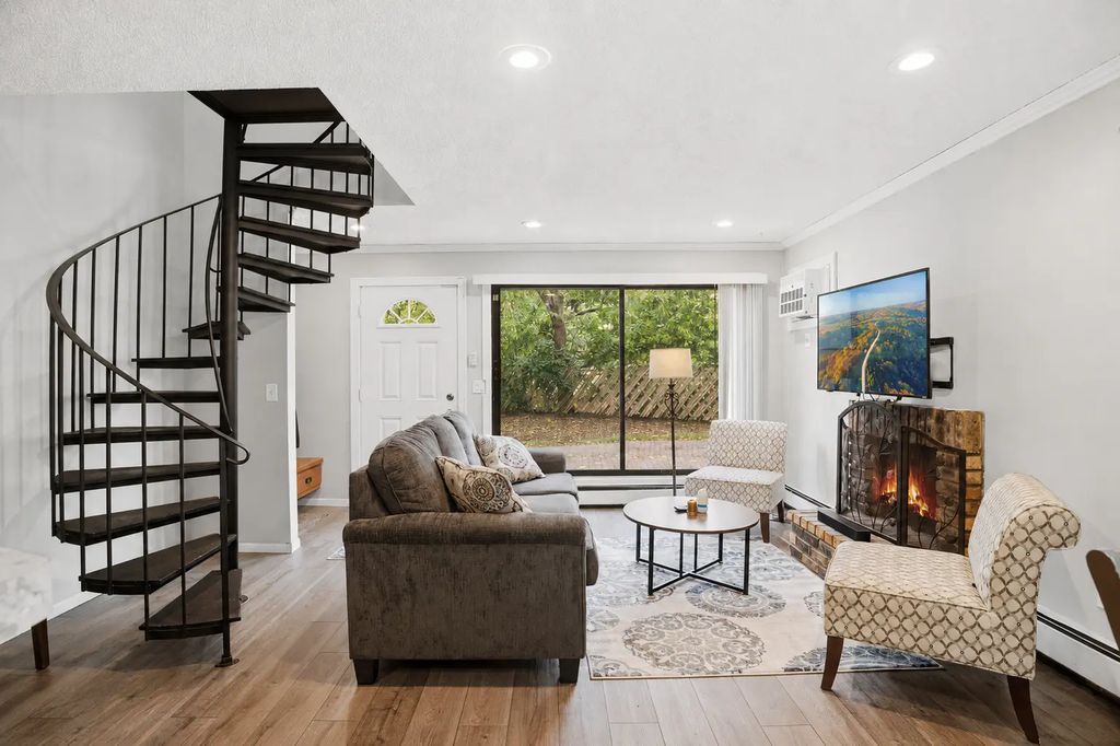 7248 72nd Lane N, Brooklyn Park