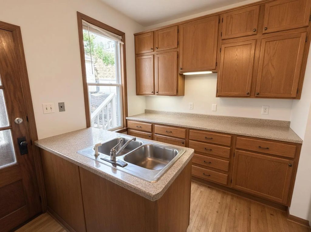 351 Grand Avenue, Saint Paul