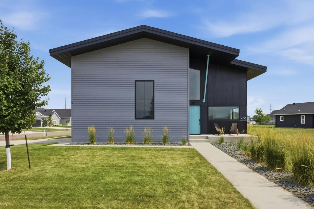 4718 Foxtail Lane S, Fargo