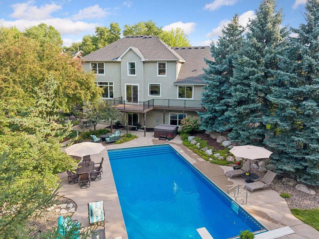 8381 Hidden Ponds Alcove, Woodbury