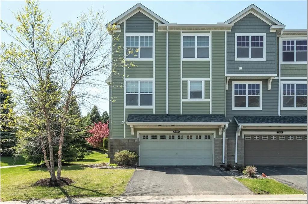 17037 72nd Avenue N, Maple Grove
