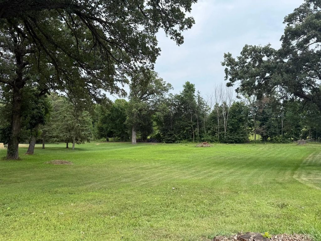 1806 Minnehuta Drive, Fergus Falls