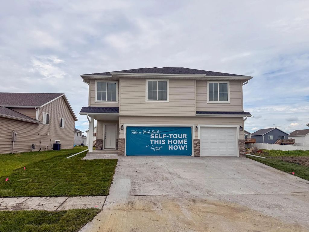 6317 83 Avenue, Horace