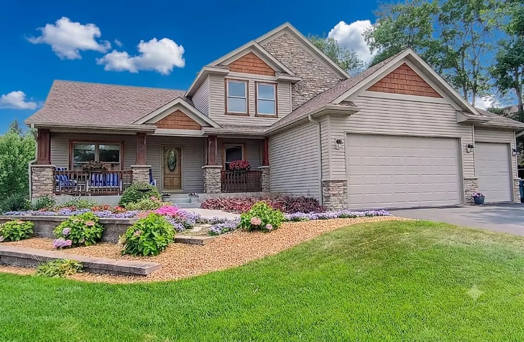 600 Topaz Lane, Hudson