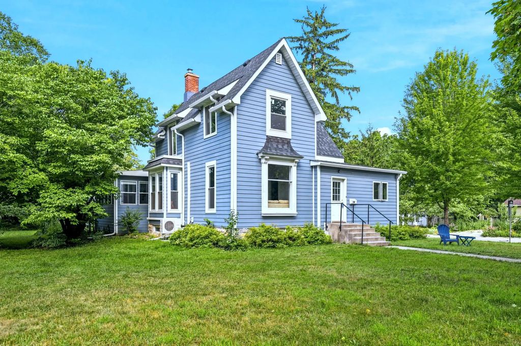 200 Maple Street, Northfield