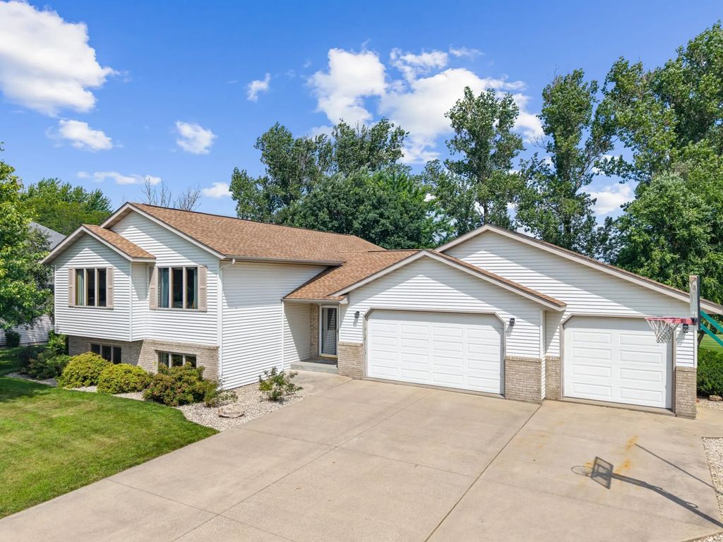 190 Benson Drive, Lewiston