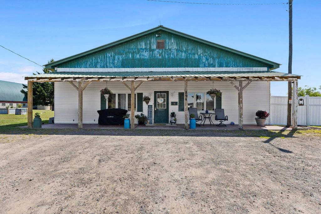894 State Road 46, Amery