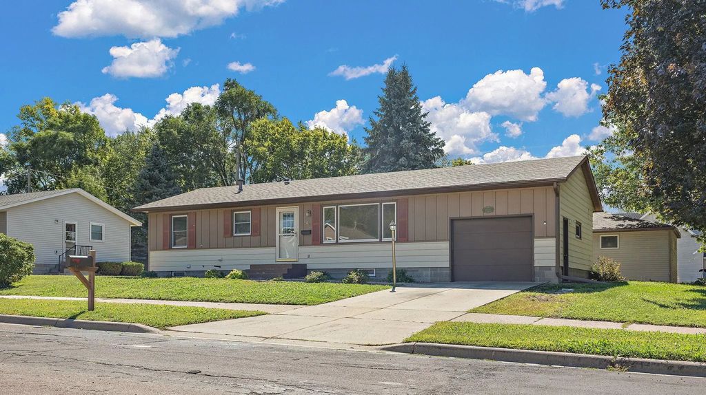 109 12th Street Nw, Faribault