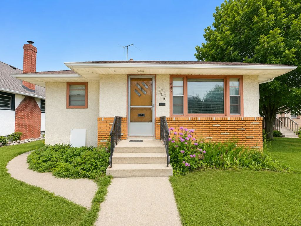865 Cottage Avenue E, Saint Paul