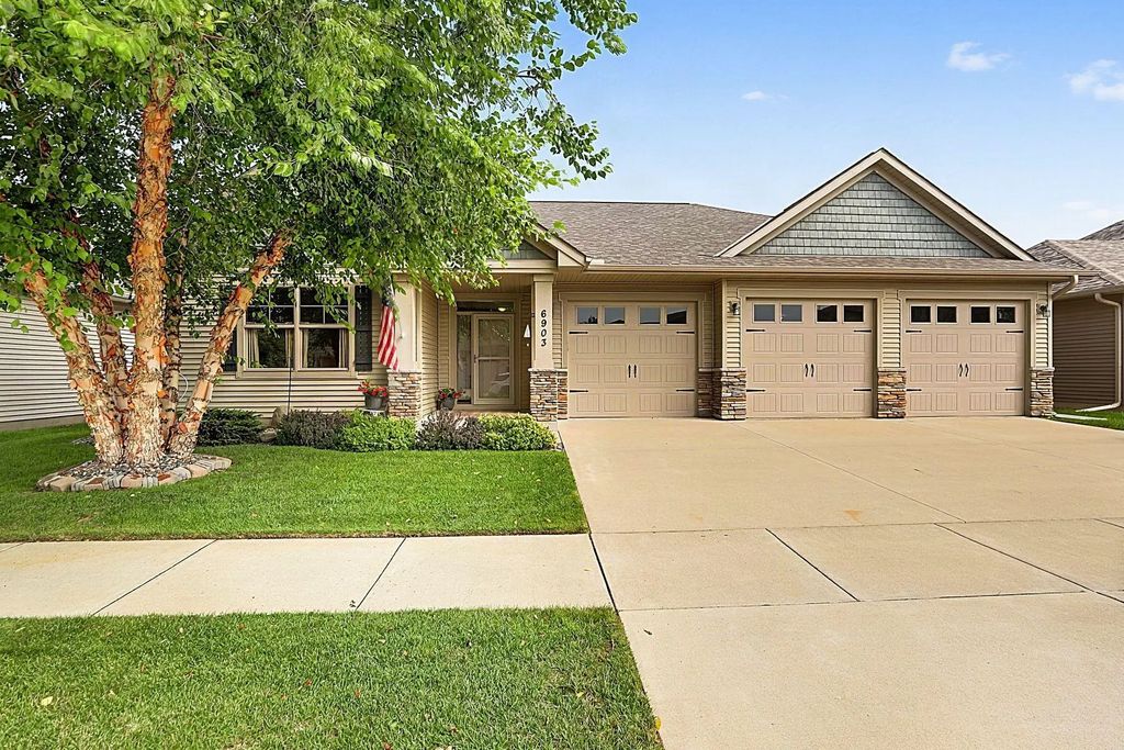 6903 Northwood Lane N, Saint Cloud