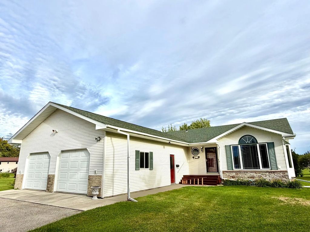 220 4th Avenue Sw, Baudette