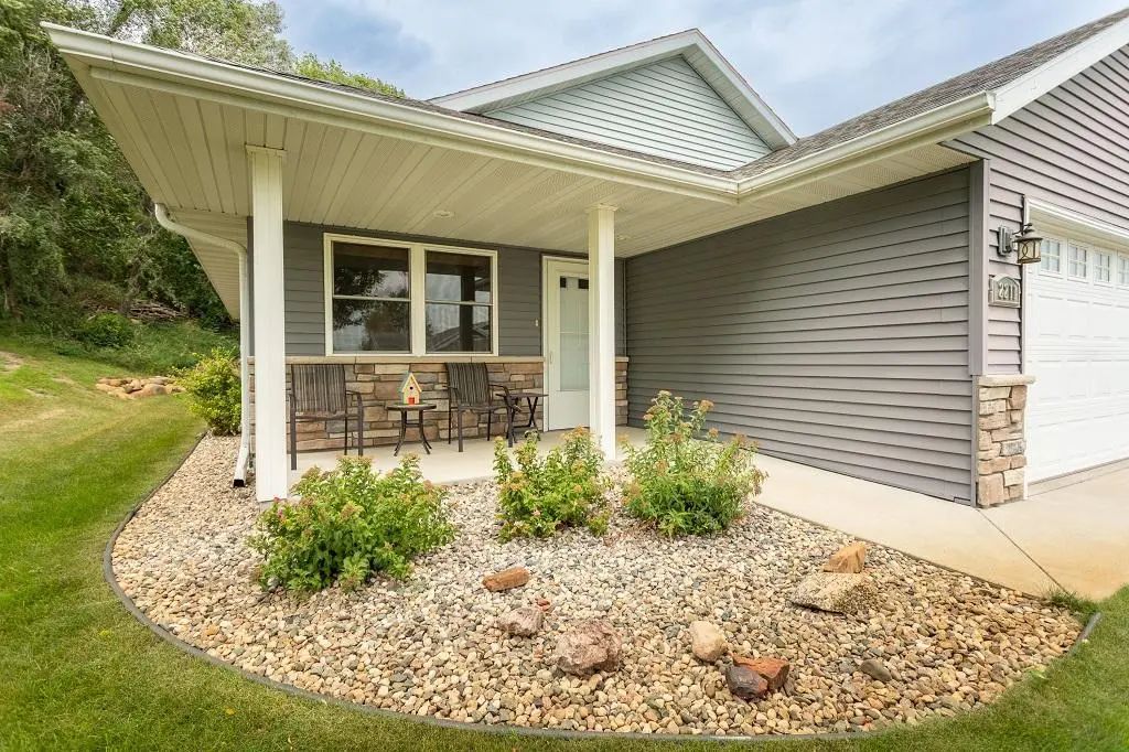 2211 Ridgedale Drive Se, Alexandria
