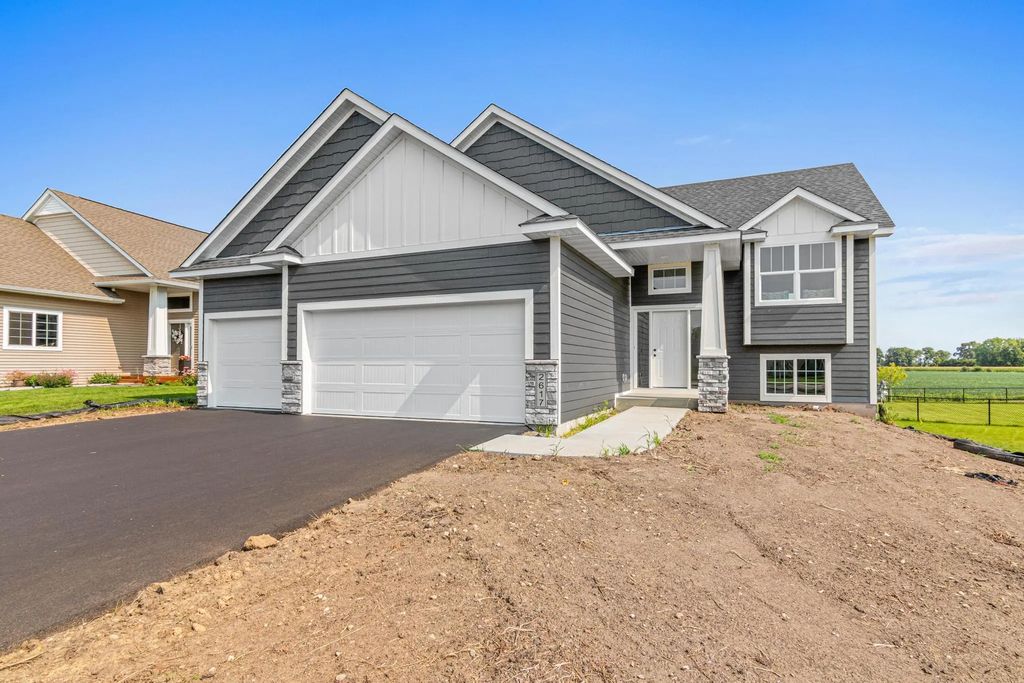 2617 213th Street W, Farmington