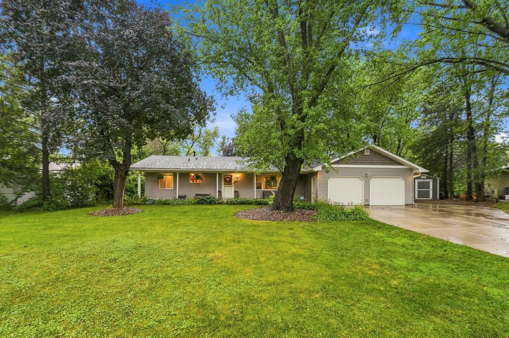 8258 Hemingway Avenue S, Cottage Grove