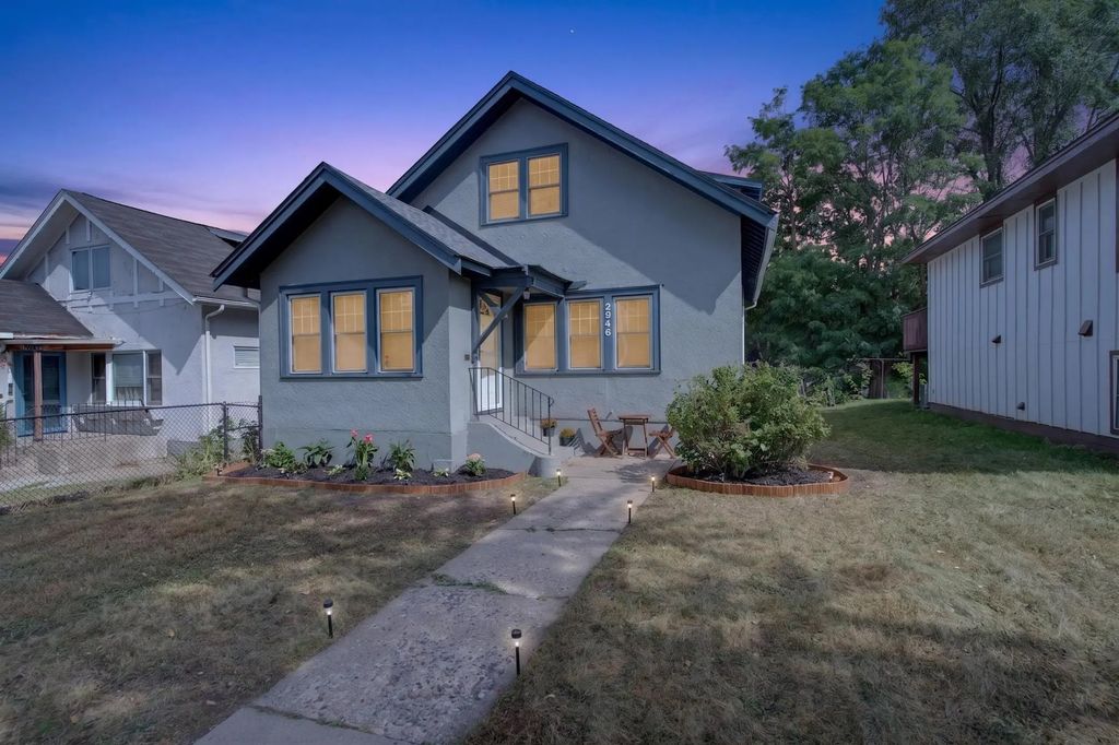 2946 Vincent Avenue N, Minneapolis