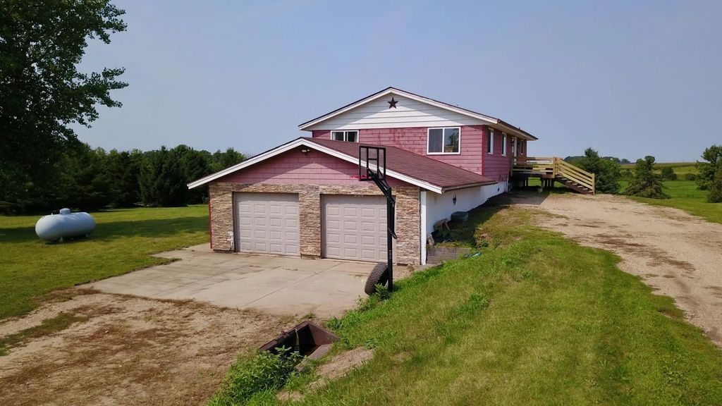 12321 600th Avenue, Litchfield