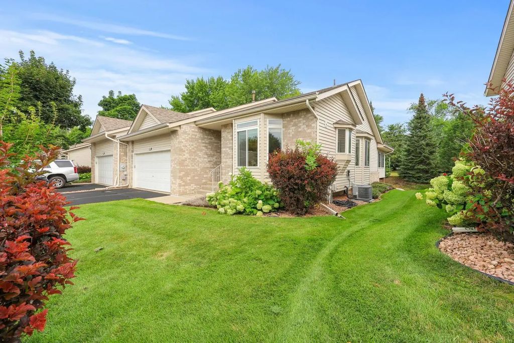 13230 Galena Way, Apple Valley
