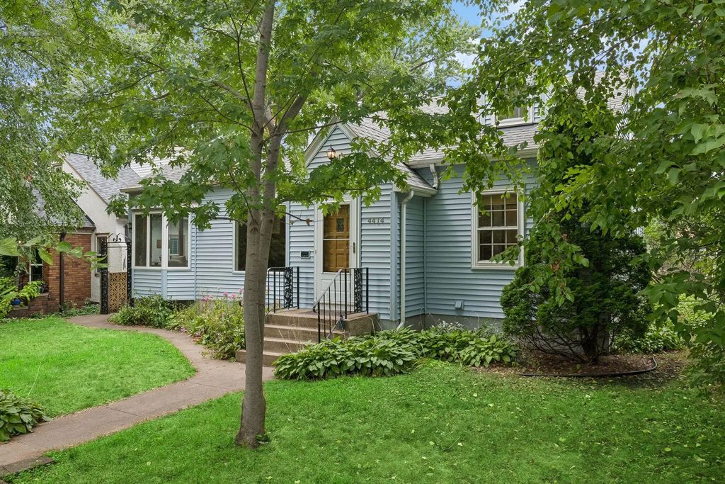 4414 Nawadaha Boulevard, Minneapolis