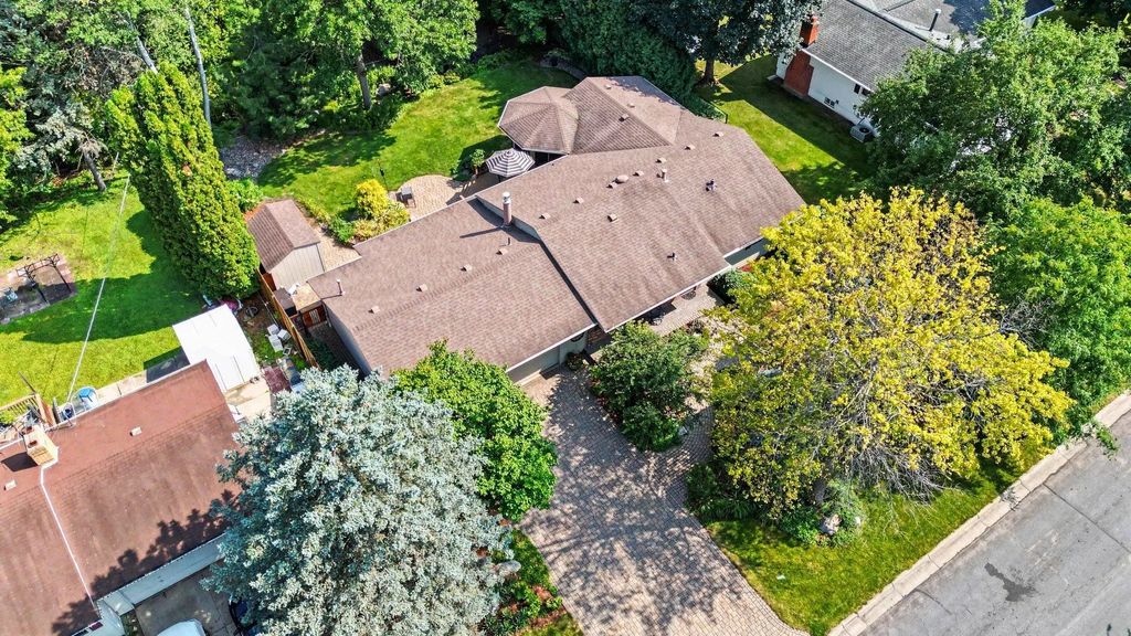 11501 Keating Avenue, Burnsville