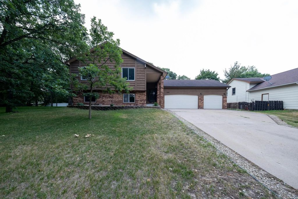 2048 128th Lane Nw, Coon Rapids
