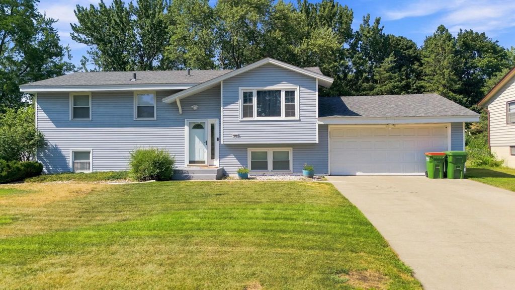 515 Westby Drive Ne, Spring Lake Park