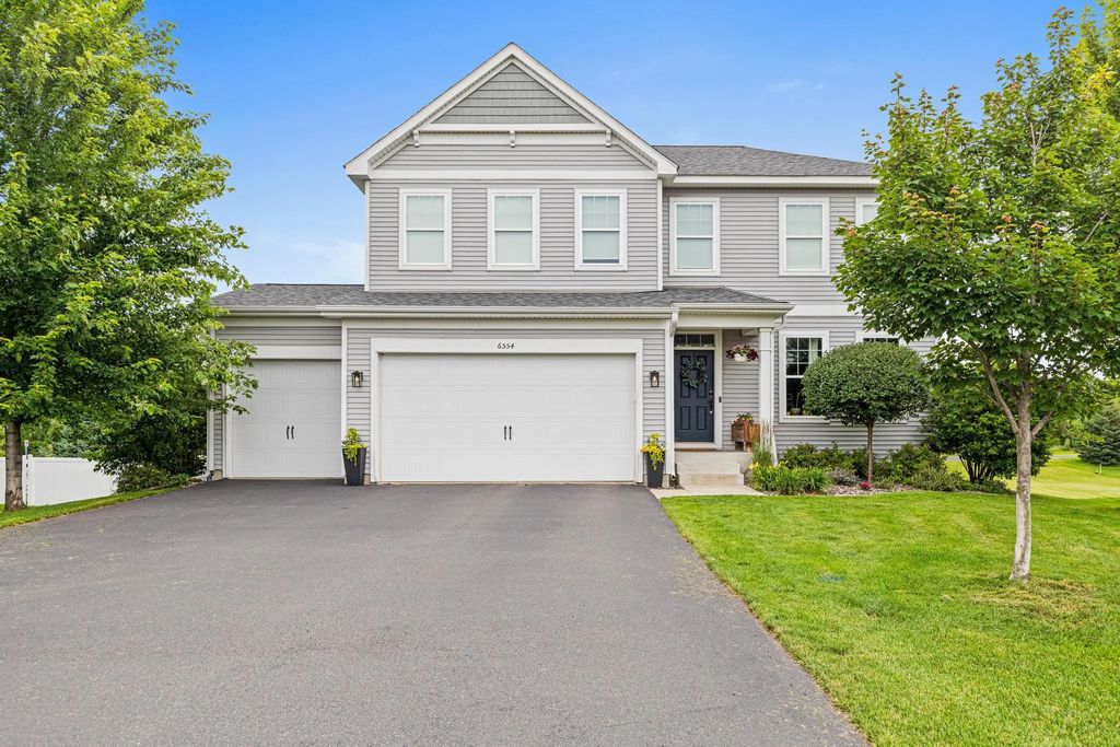 6554 102nd Avenue N, Brooklyn Park