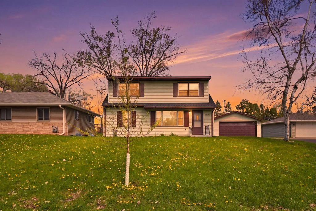 1697 Rose Place, Roseville