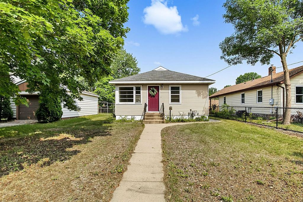 122 30th Avenue N, St Cloud