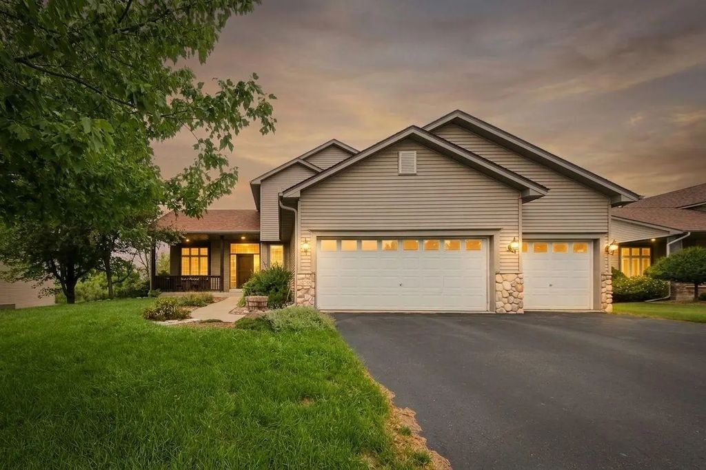 4785 187th Street W, Farmington