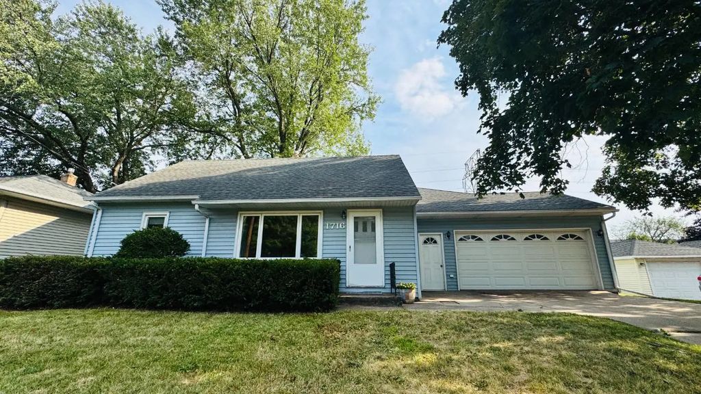 1716 Oakcrest Avenue, Roseville
