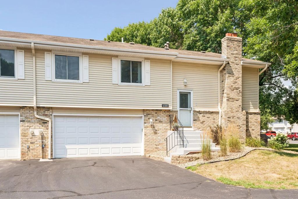 1300 119th Lane Nw, Coon Rapids
