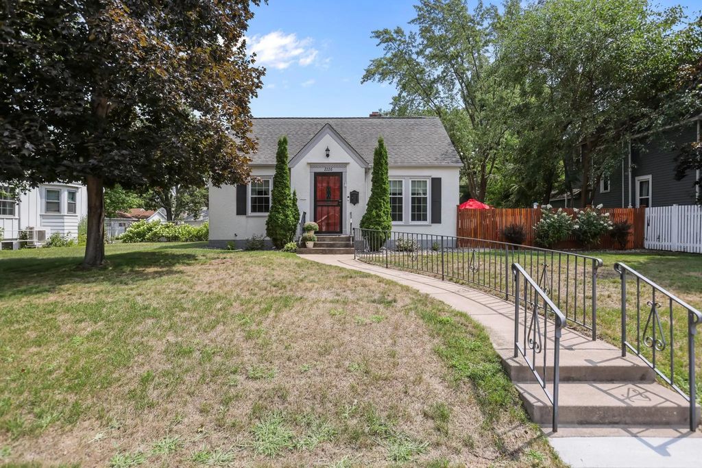 2226 Branch Avenue, Anoka
