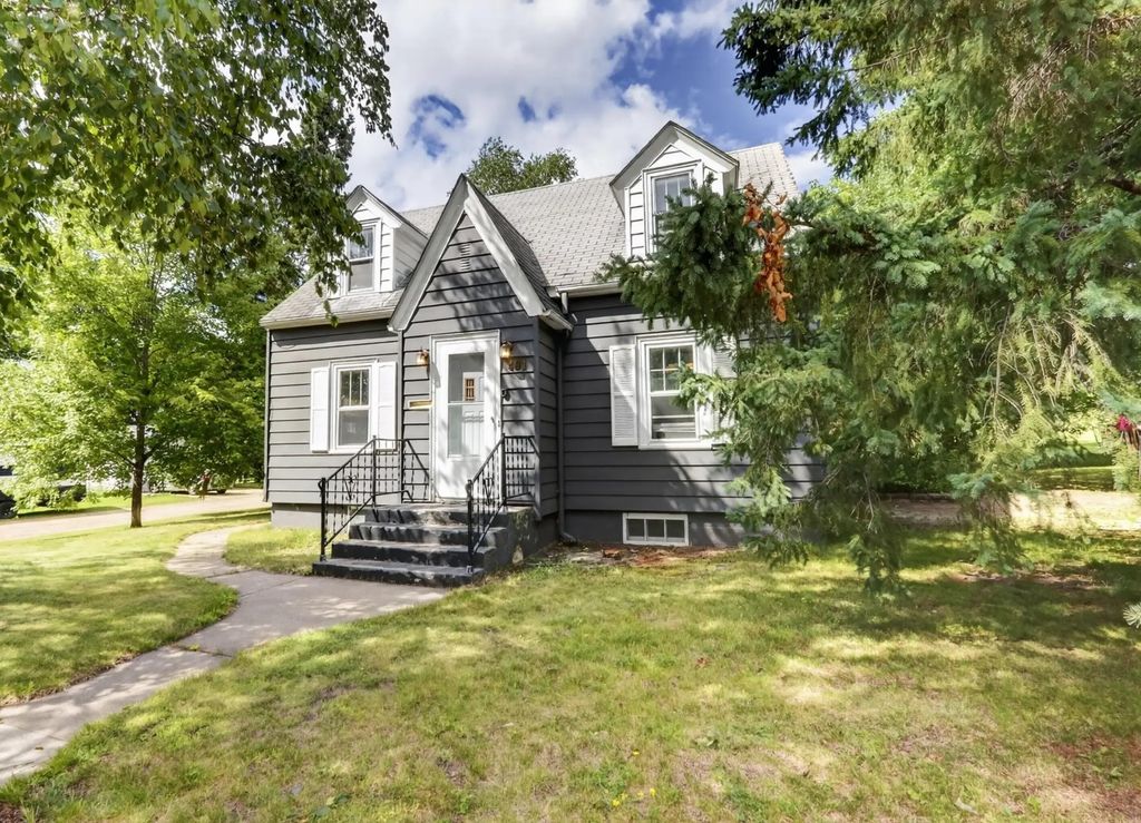 401 Ne 7th Street, Grand Rapids