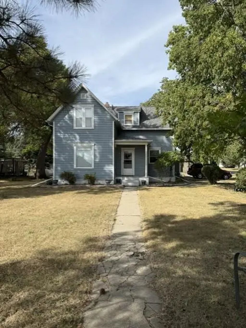 521 Spruce Street, Kindred