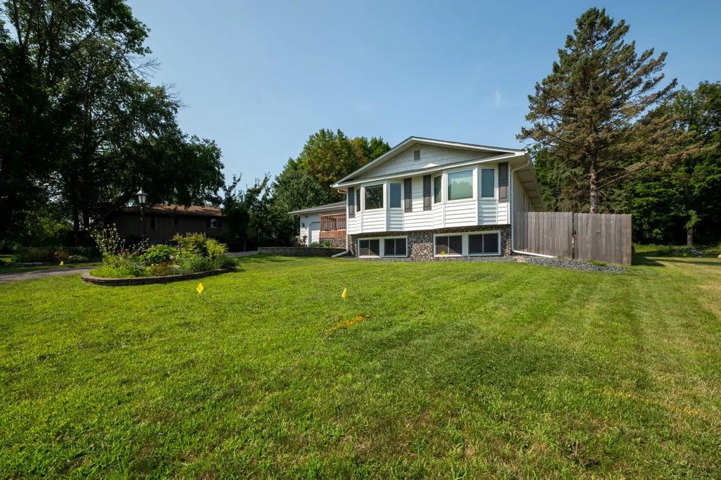 1732 Evergreen Drive, Woodbury