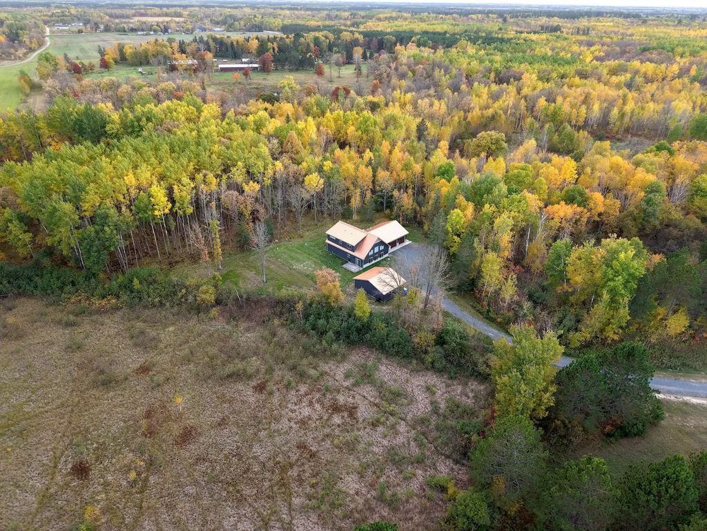 7639 Emerald Pines Drive Nw, Bemidji
