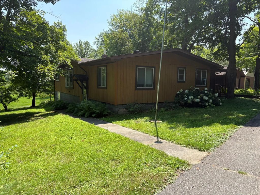 2200 Sw 16th Street, Grand Rapids