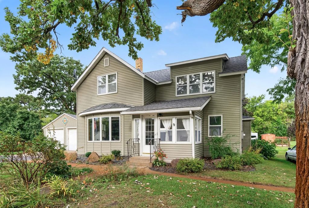 381 Lake Street S, Big Lake