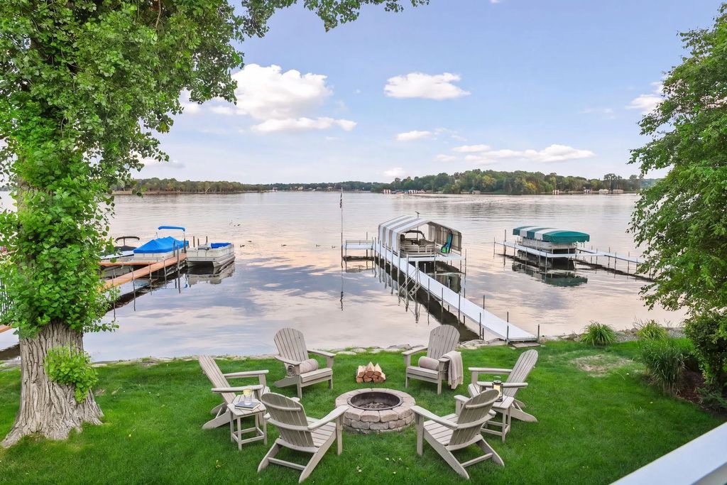 4531 Island View Drive, Mound