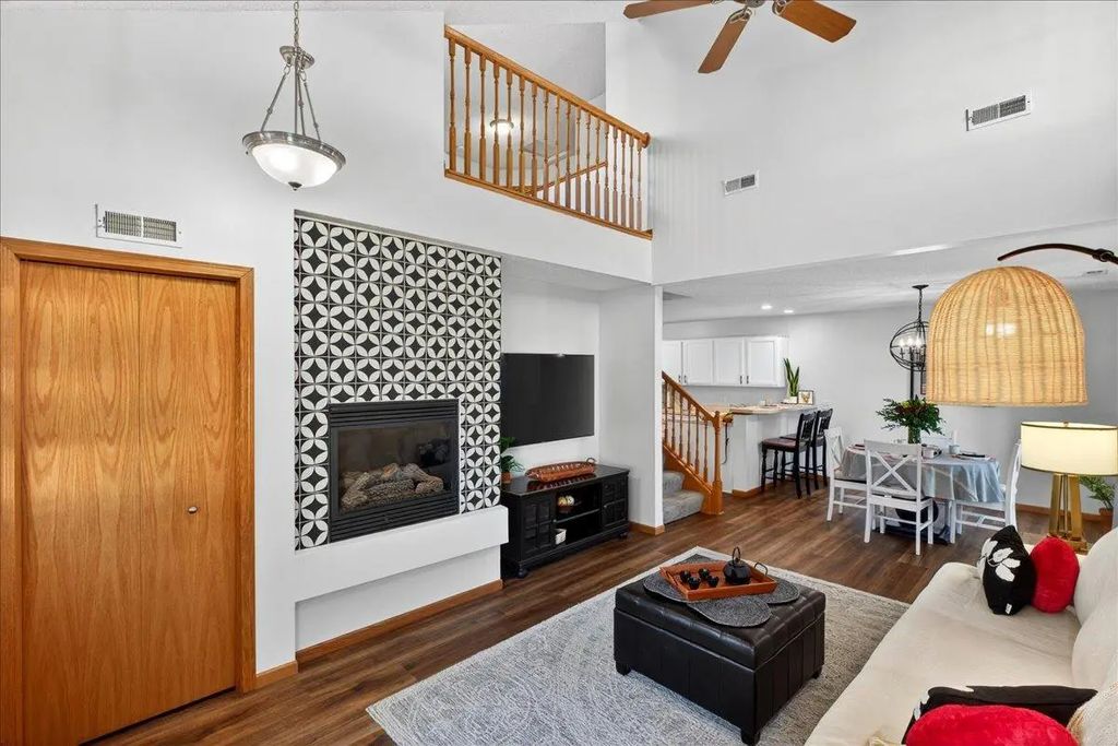 10533 74th Street Ne 1, Albertville