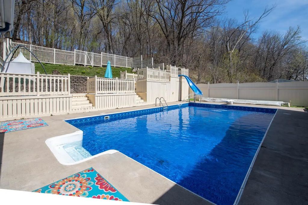 492 Marvin Boulevard, North Mankato