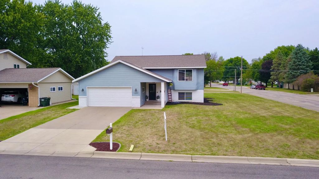 1003 2nd Street S, Cold Spring
