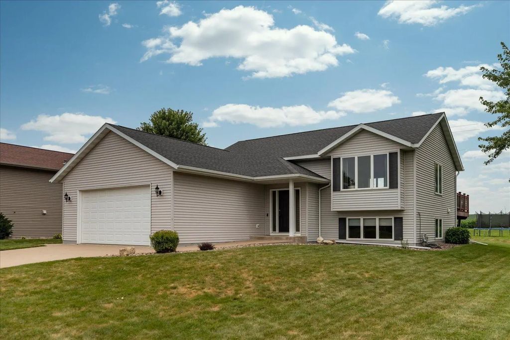 153 Penn Drive, Saint Charles