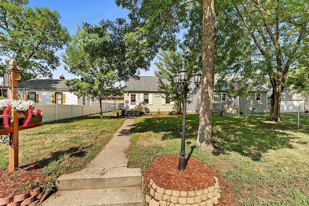 321 32nd Avenue N, St Cloud