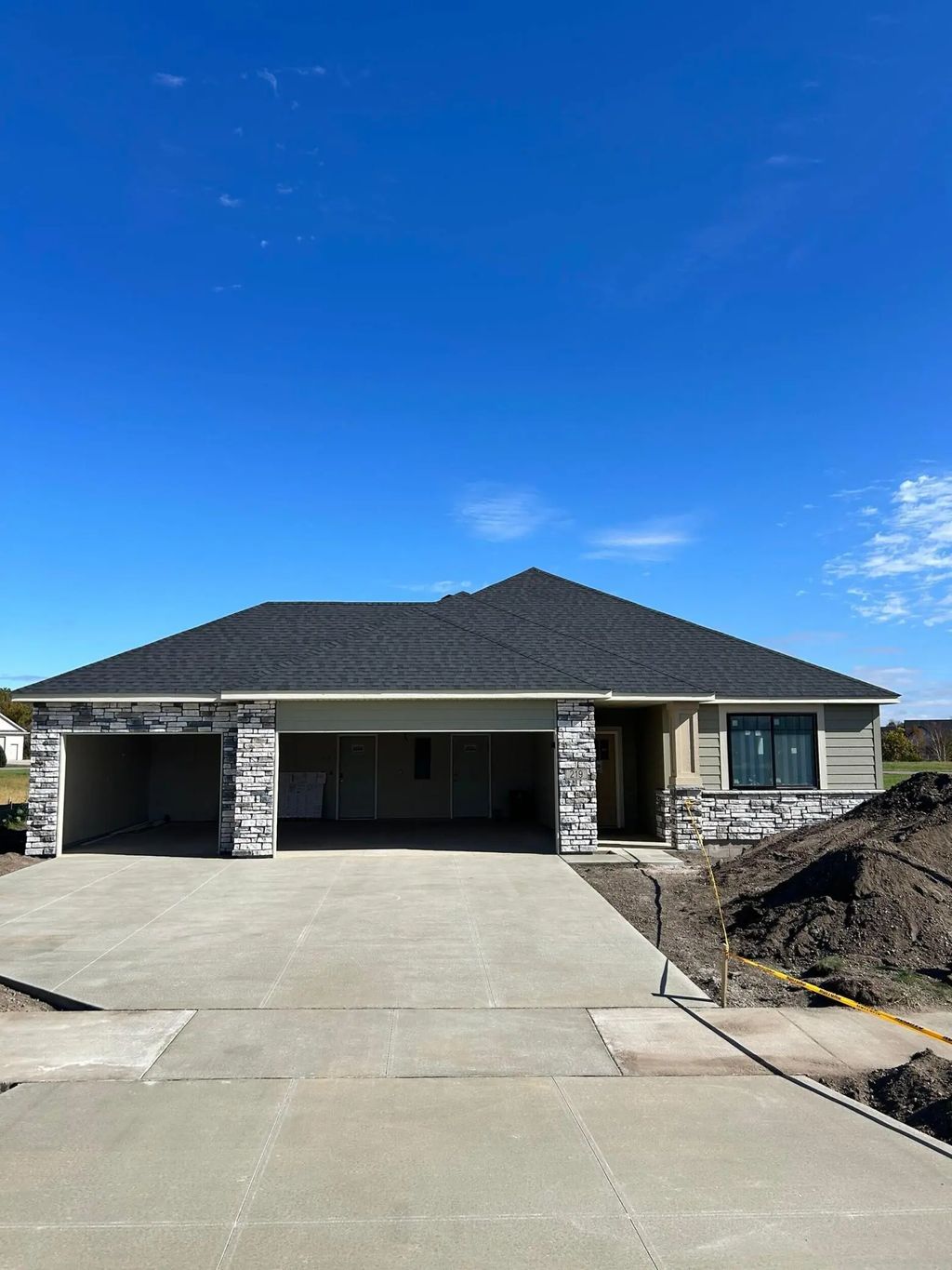 219 Double Eagle Drive, Mankato
