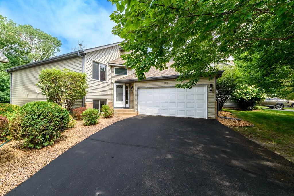 483 Poplar Drive, Shoreview