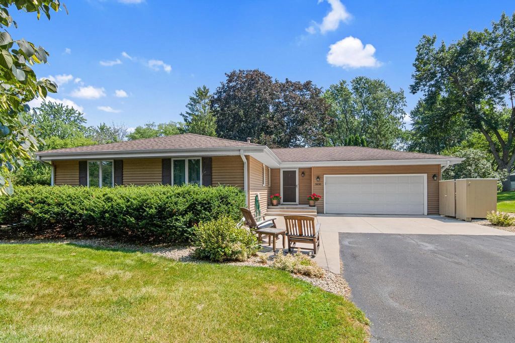 3830 Saratoga Lane N, Plymouth